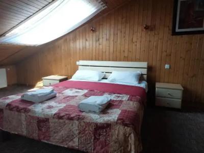 Urochyshe Vyshnya - 26