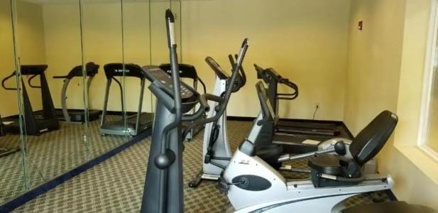 Home Inn & Suites - 6