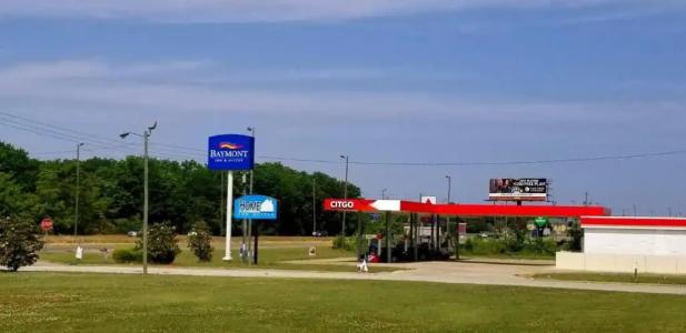 Home Inn & Suites - 7