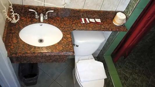 Paradise Inn & Suites - 55