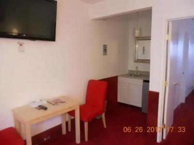 Tradewinds All Suites - 42