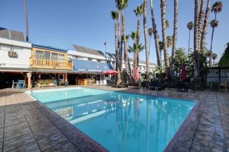 Tradewinds All Suites - 3