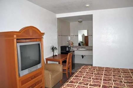 Best Western Oxnard Inn - 32