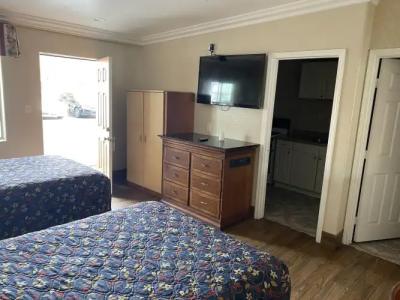 Best Western Oxnard Inn - 4