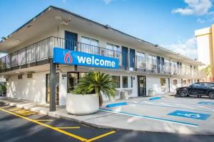 Motel 6 Kissimmee, FL - Orlando, Orlando