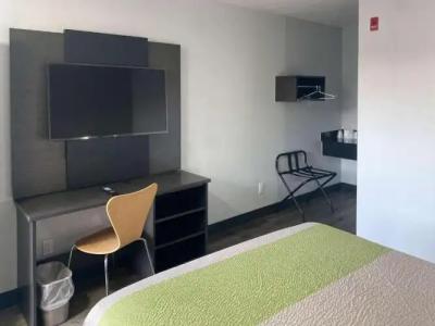 Motel 6 Kissimmee, FL - Orlando - 34