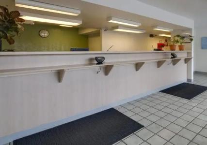 Motel 6 Kissimmee, FL - Orlando - 1