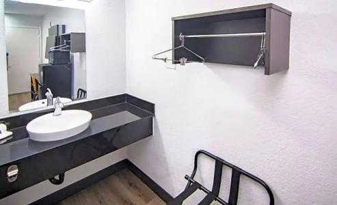 Motel 6 Kissimmee, FL - Orlando - 48