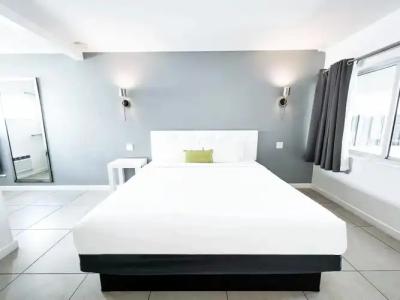 Royal Palms Resort & Spa - 31