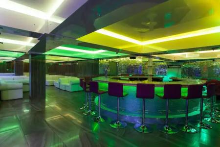 Ocean Beach Palace - 12