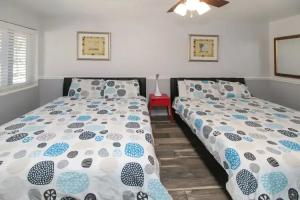 The Dolphin Hotel, Hollywood