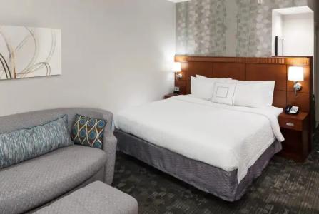 Courtyard Miami at Dolphin Mall - 3