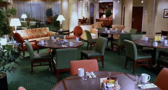 Courtyard Miami at Dolphin Mall - 23