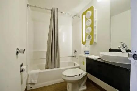 Signature Inn Miami - 9