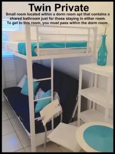 Bikini Hostel, Cafe & Beer Garden - 33