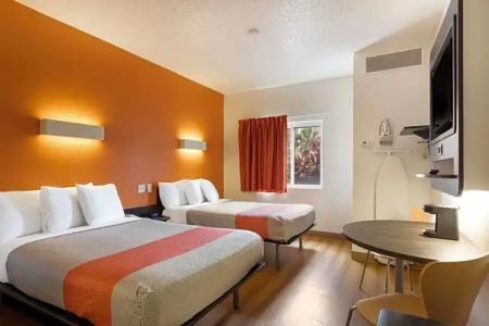 Orlando, FL - International Dr - 29