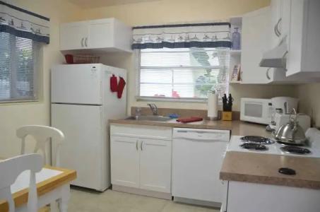 Cottages by the Ocean - 18