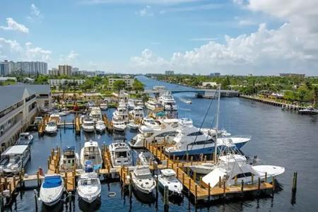 Sands Harbor Resort and Marina - 41