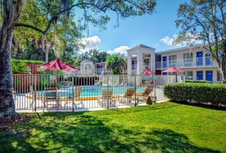 Comfort Suites Tallahassee Downtown - 16