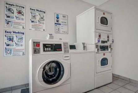 Comfort Suites Tallahassee Downtown - 1