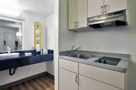 Comfort Suites Tallahassee Downtown - 20