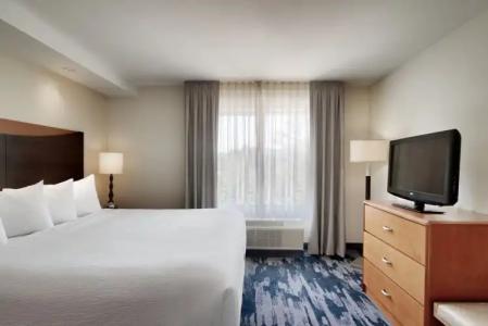 Fairfield Inn & Suites by Marriott Tallahassee Central - 4