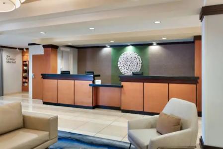 Fairfield Inn & Suites by Marriott Tallahassee Central - 1
