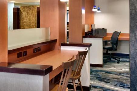 Fairfield Inn & Suites by Marriott Tallahassee Central - 18