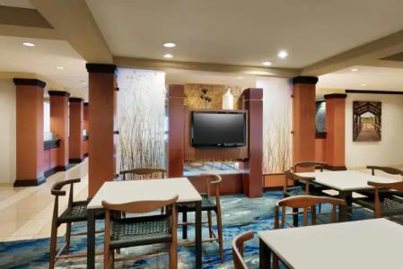 Fairfield Inn & Suites by Marriott Tallahassee Central - 13