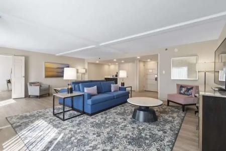 DoubleTree by Hilton - 61