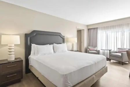 DoubleTree by Hilton - 64