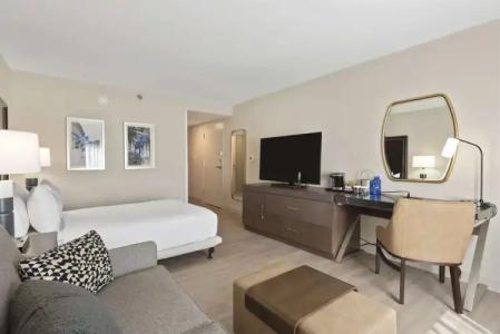 DoubleTree by Hilton - 40