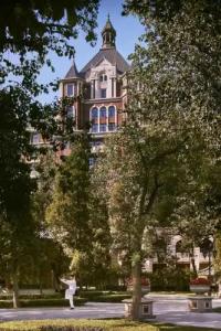 The Ritz-Carlton, - 22