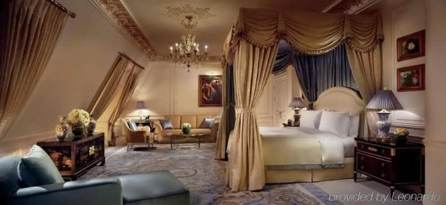 The Ritz-Carlton, - 5