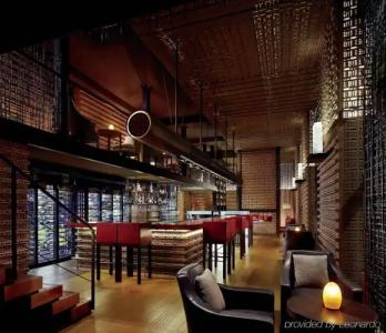 The Ritz-Carlton, - 32