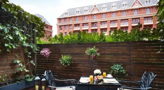 The Ritz-Carlton, - 59