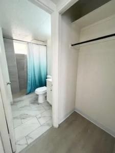 Waikiki Beachside Hostel - 46