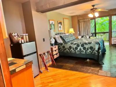 Maui What a Wonderful World Bed & Breakfast - 34