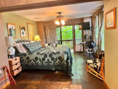 Maui What a Wonderful World Bed & Breakfast - 38