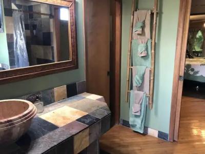 Maui What a Wonderful World Bed & Breakfast - 50