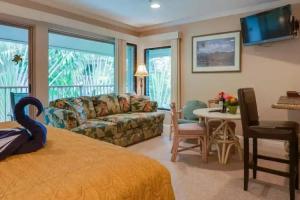 Hale Napili, Lahaina