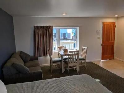 Crystal Sands Motel - 28