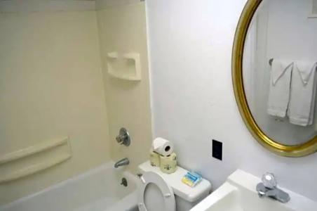 The Islander Motel - 7