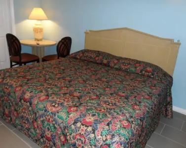 Franklin Terrace Motel - 1