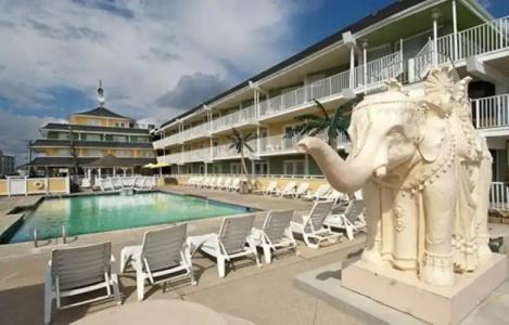 The Singapore Motel - 12