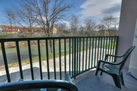 Pigeon River Inn - 48