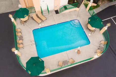 Pigeon River Inn - 20