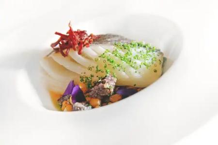 Claris & Spa GL, a Small Luxury of the World - 12