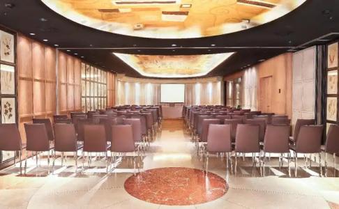 Claris & Spa GL, a Small Luxury of the World - 22