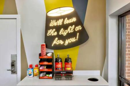 Motel 6 Plano, TX - Plano Northeast - 11